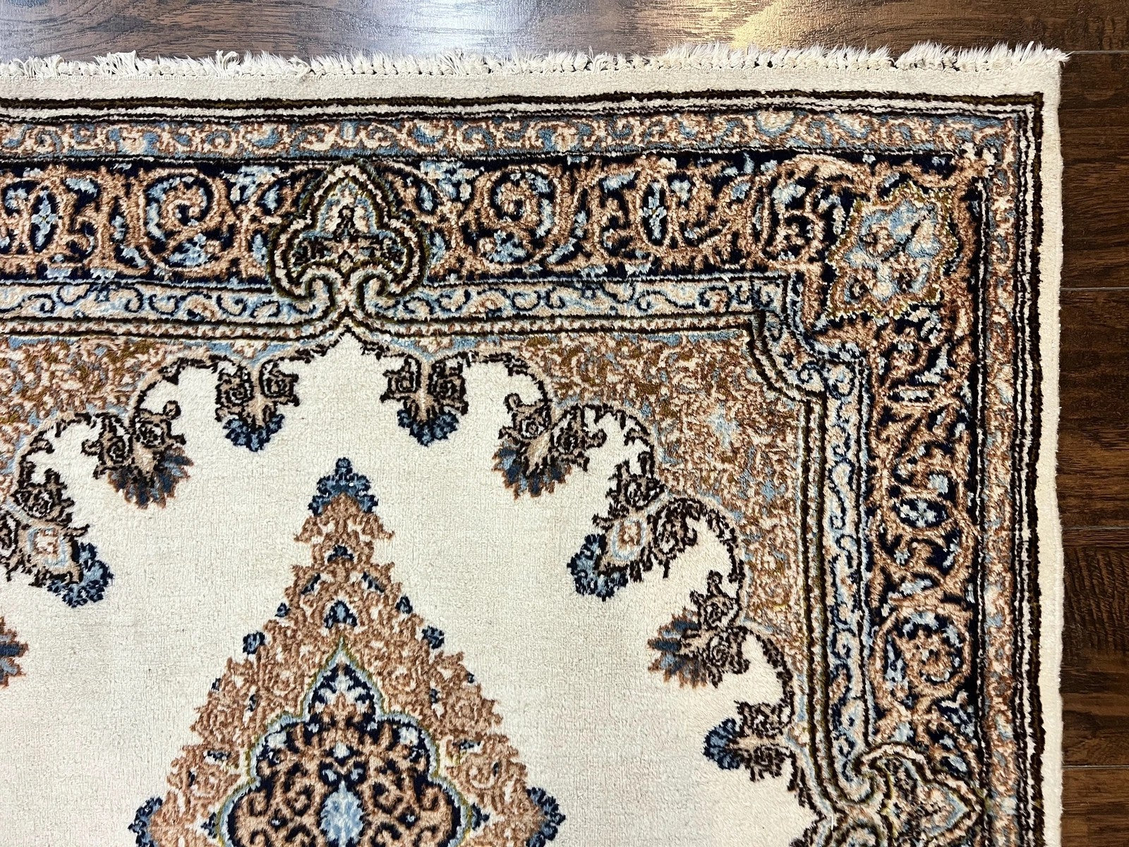 Square Kirman Rug 4x4 Handmade Semi Antique Handmade Wool Square Carpet Cream